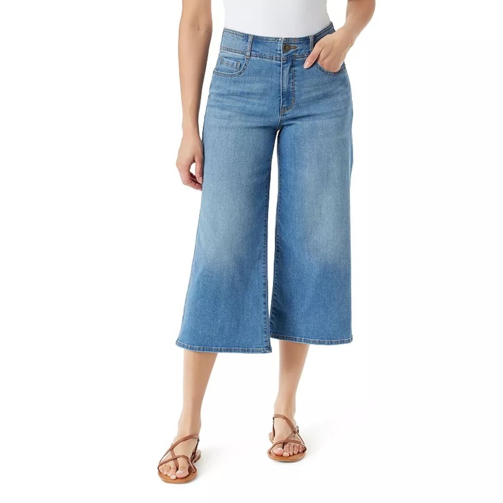 Gloria Vanderbilt Tummy Control Wide Leg Cropped Jeans; Size 14